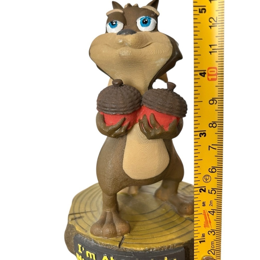 Vintage Kitschy Squirrel figurine, handpainted, 70s Cute Decor - Picture 7 of 8
